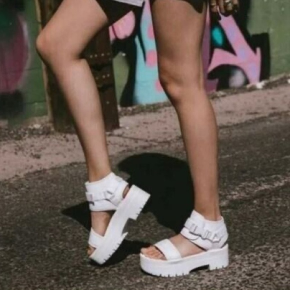 Teva Indio Jewel Black Platform Sandals - Picture 9 of 9
